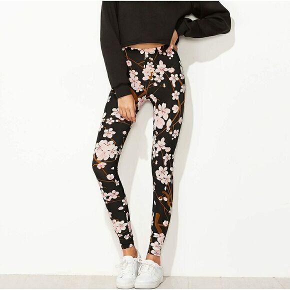 Fashion Nova FLORAL PRINT LEGGINGS - Picture 1 of 5